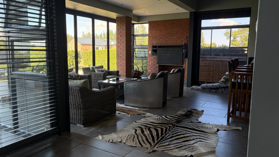 4 Bedroom Property for Sale in Grimbeeck Park North West